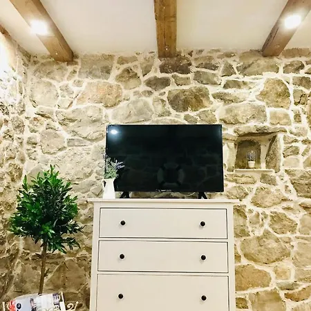 Stone House Bervida *
